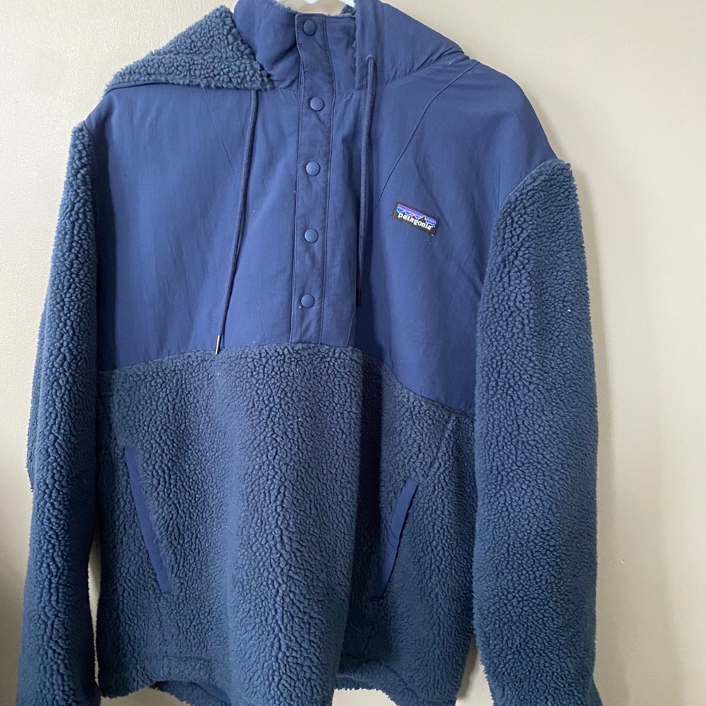 Patagonia quarter zip sherpa